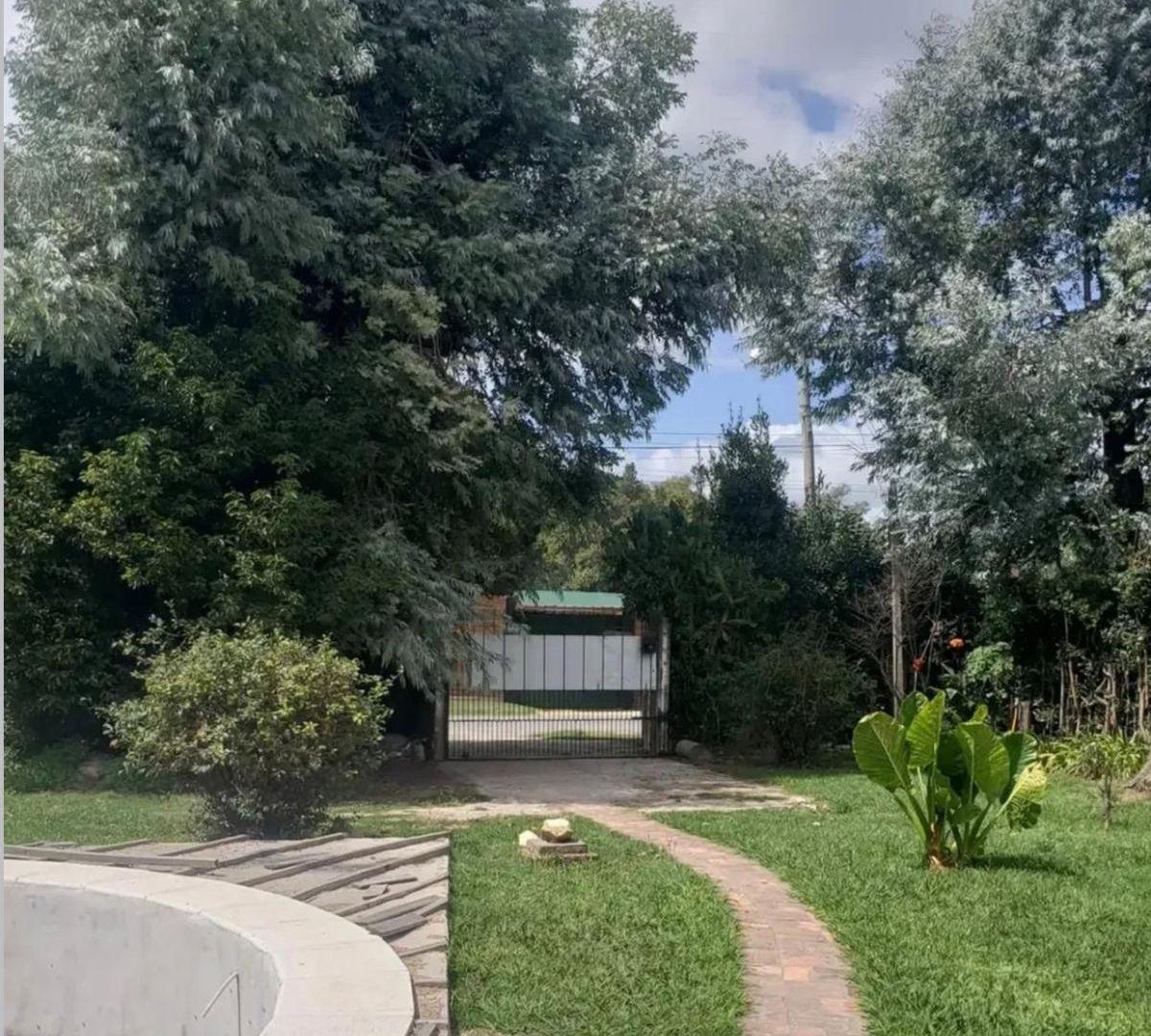 Alquiler de Casa Quinta sobre 4 lotes, 1.312 M2 con pileta