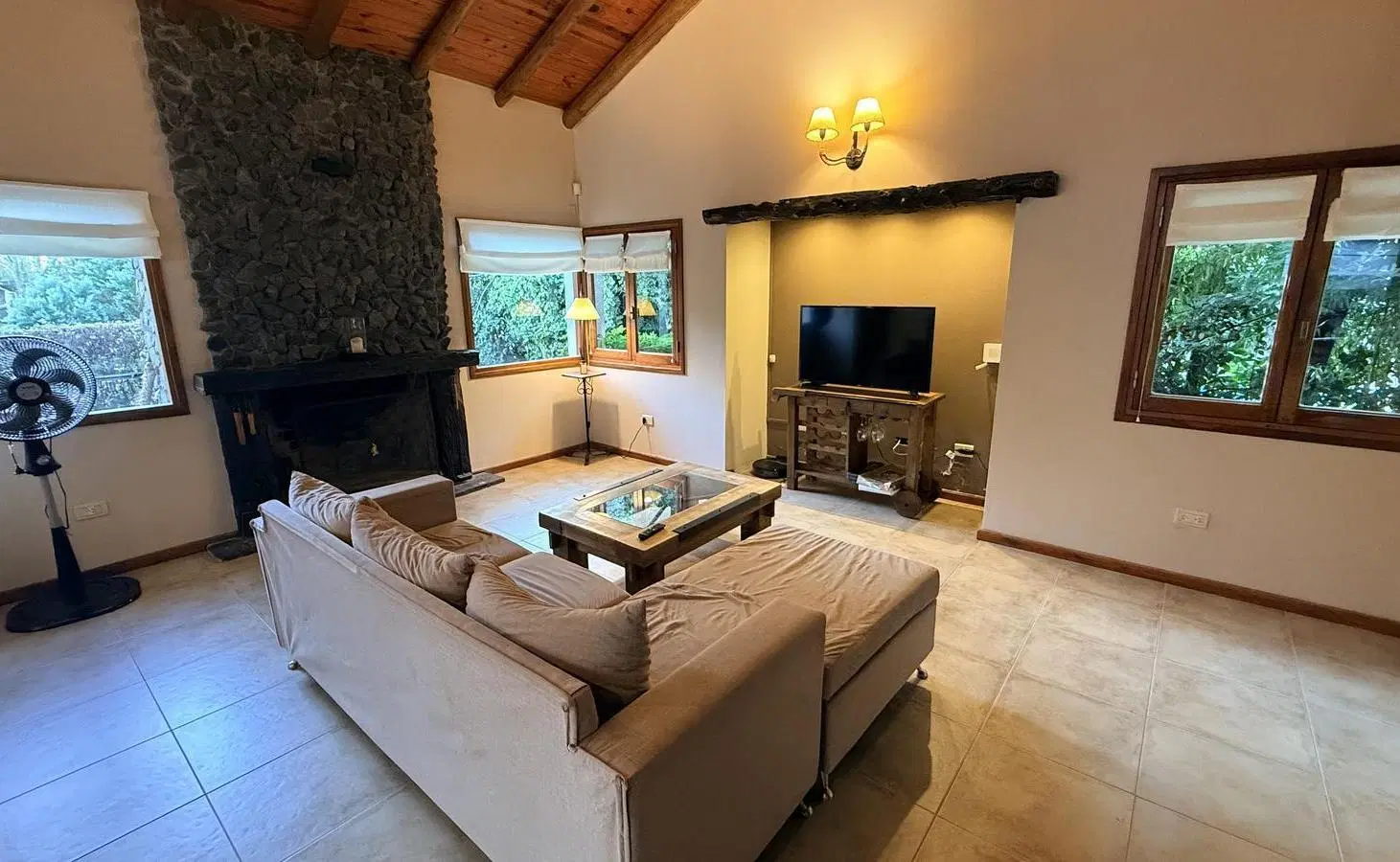 Espectacular casa 4 ambientes 3