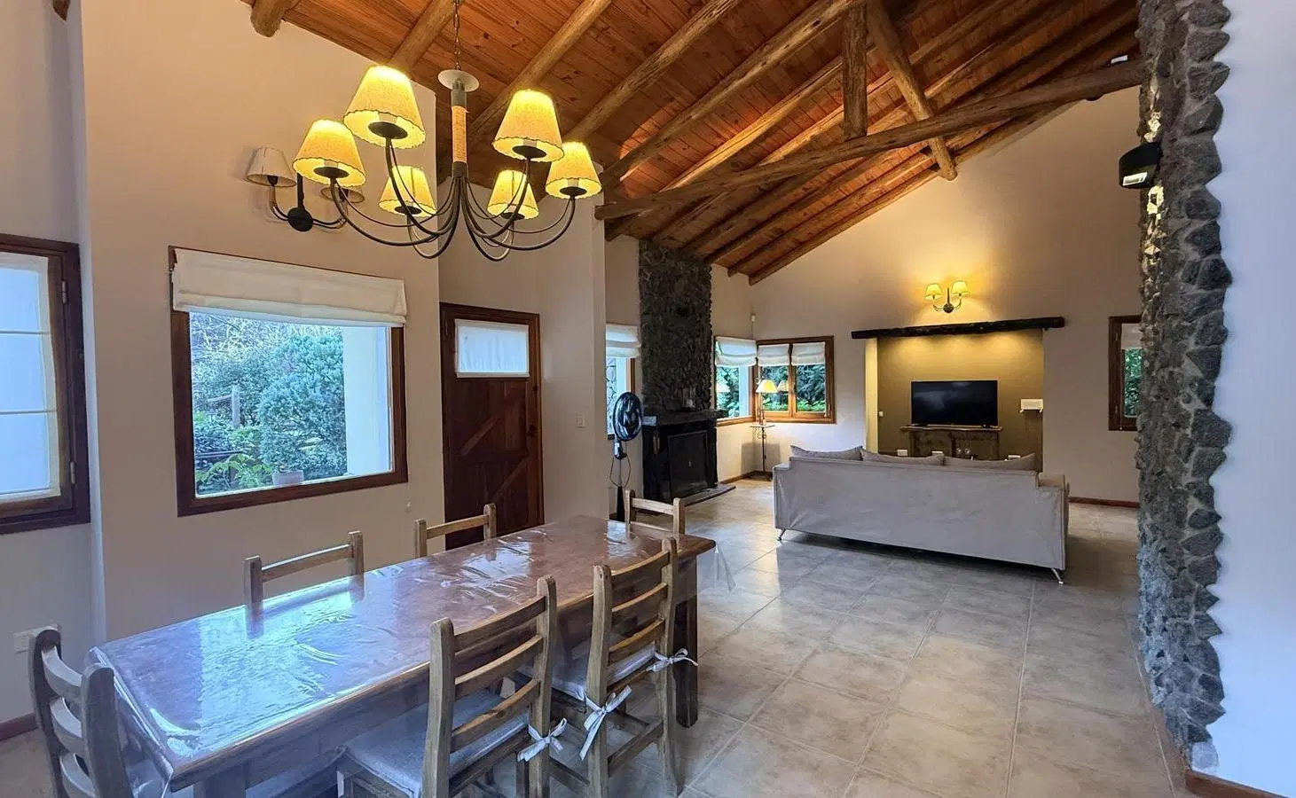 Espectacular casa 4 ambientes 2