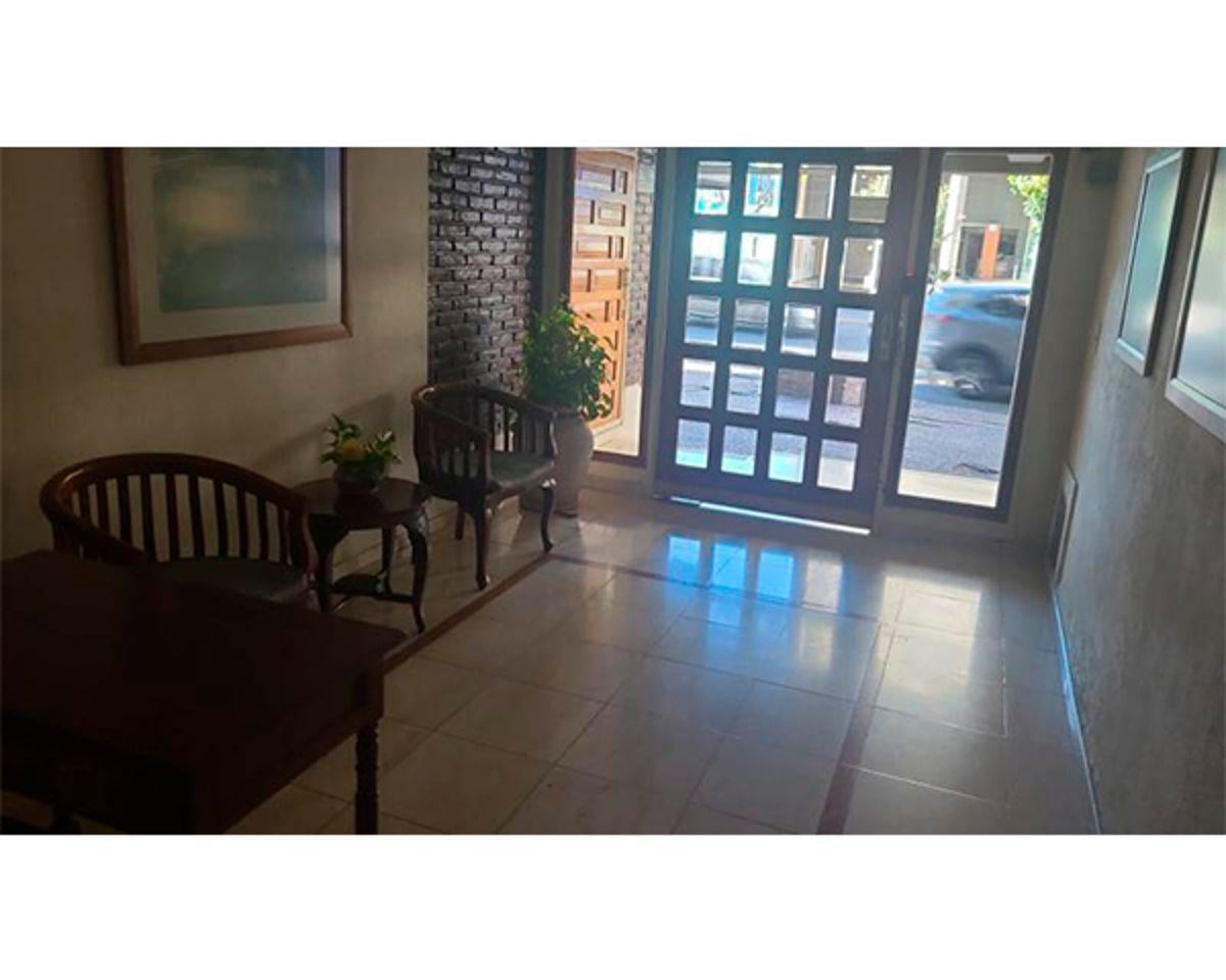 Foto de Departamento de 2 Ambientes en Olivos – Excelente ubicación a metros, imagen 2