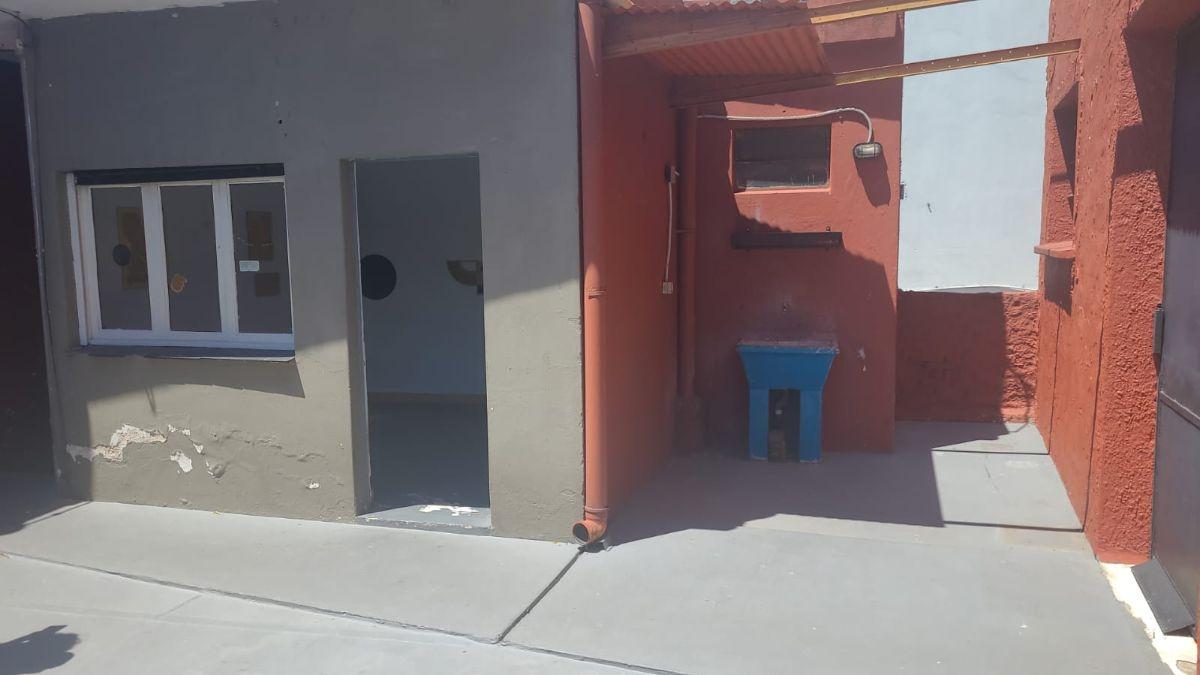 Foto de Galpón en 1er Piso con Vivienda en Florida Belgrano Norte Sobre Av, imagen 5