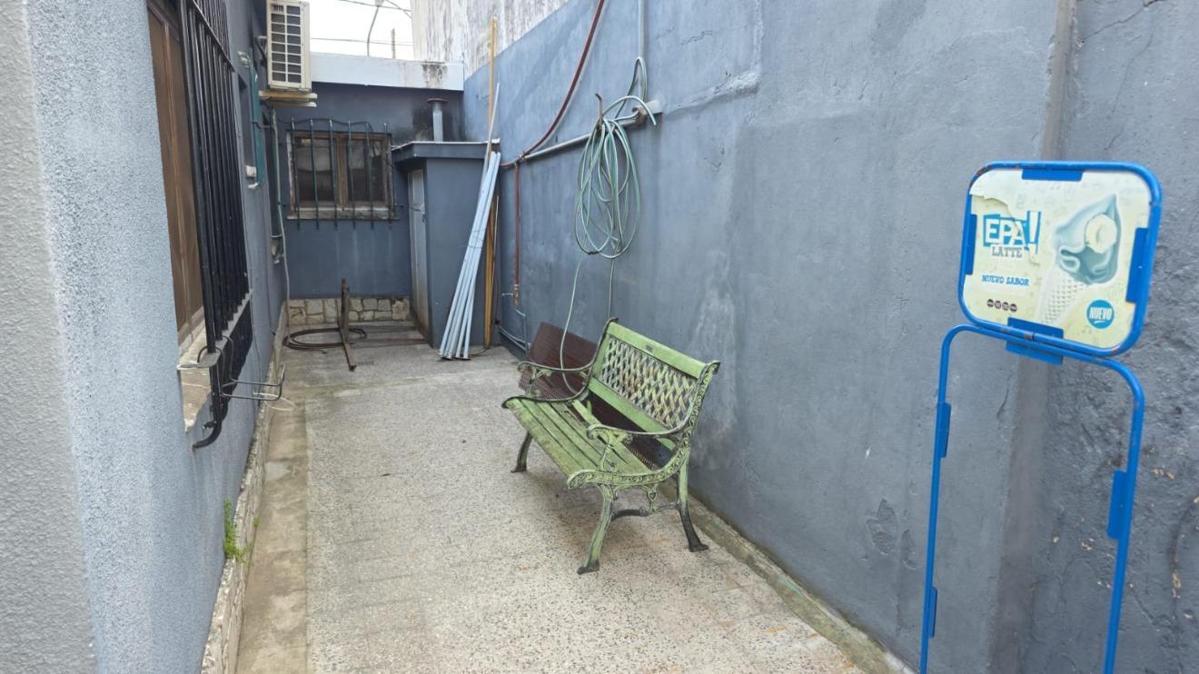 Foto de Chalet En Excelente Zona De Florida Con 3 Dormitorios, Patio Y Cochera, imagen 4