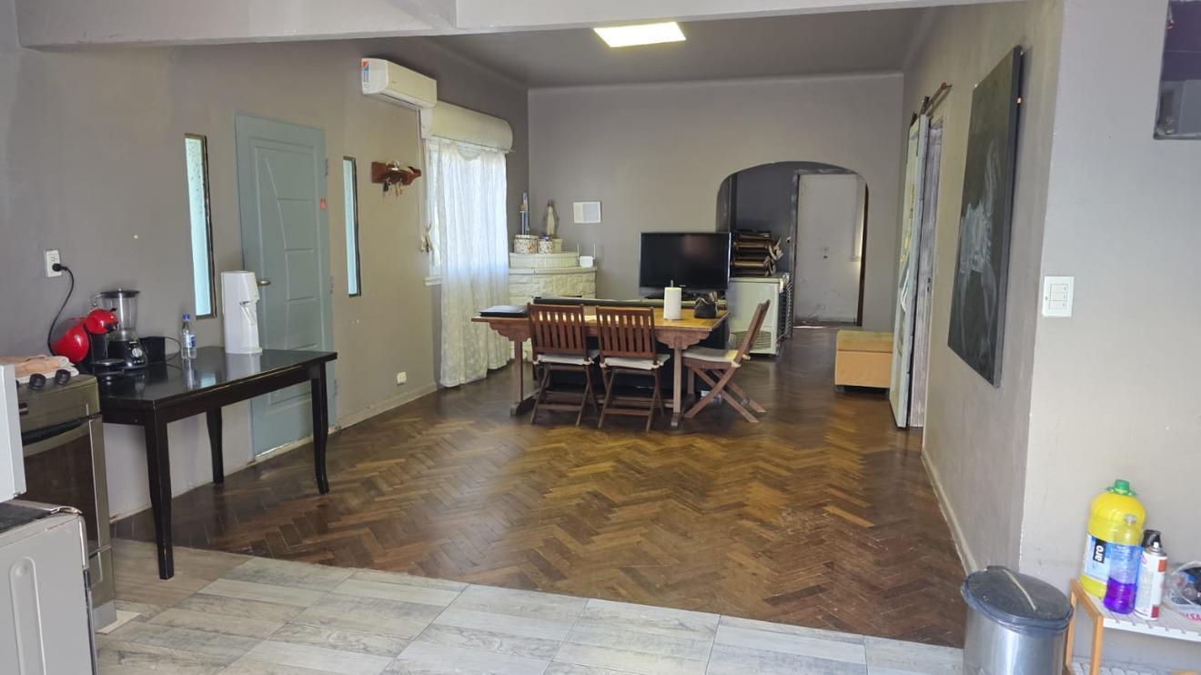 Foto de Chalet En Excelente Zona De Florida Con 3 Dormitorios, Patio Y Cochera, imagen 5