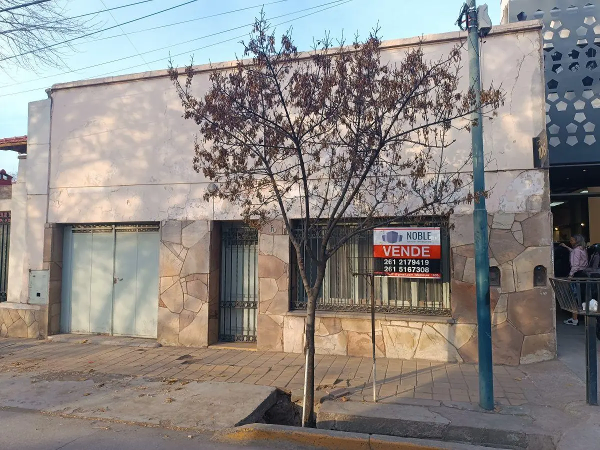NOBLE Servicios Inmobiliarios VENDE CASA / LOTE en Godoy Cruz. 5
