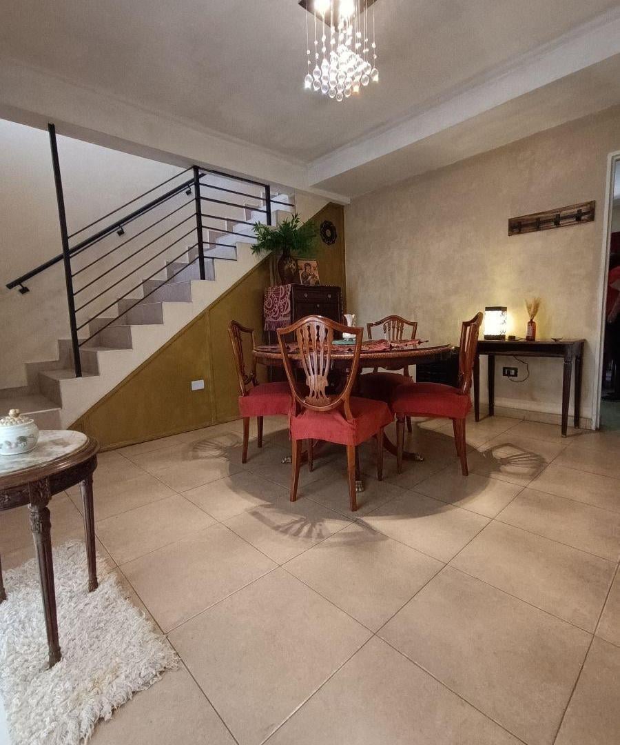 NOBLE Servicios Inmobiliarios ALQUILA excelente Duplex totalmente amoblado.