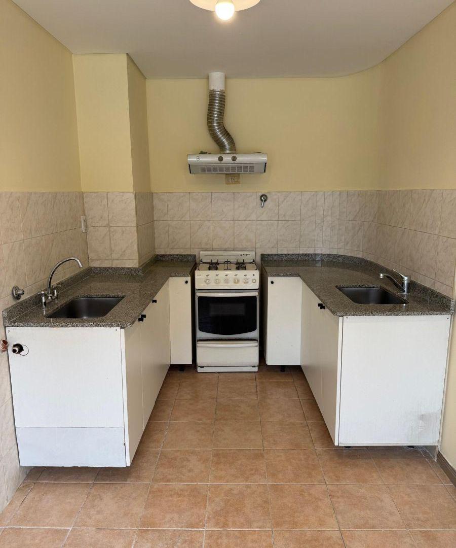 Foto de Departamento en venta c/ cochera en Godoy Cruz, imagen 2