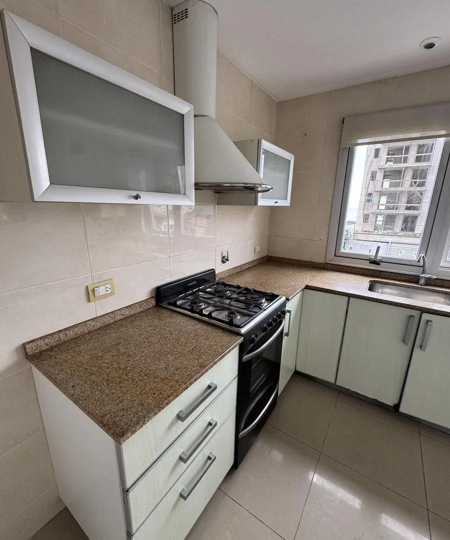 SEMI PISO BARRIO LA PERLA 5