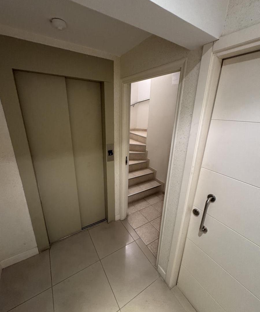 Foto de SEMI PISO BARRIO LA PERLA, imagen 3
