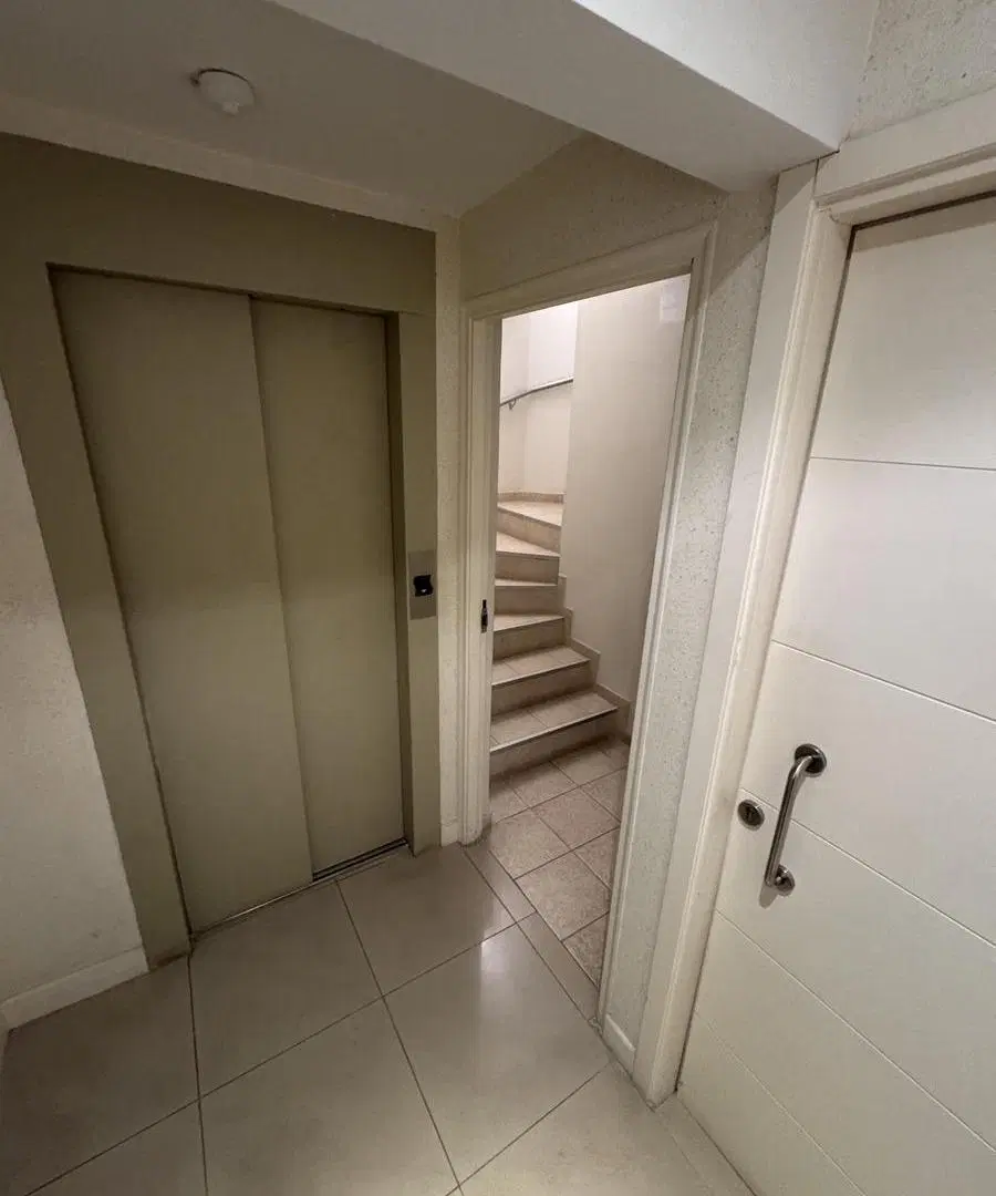 SEMI PISO BARRIO LA PERLA 3