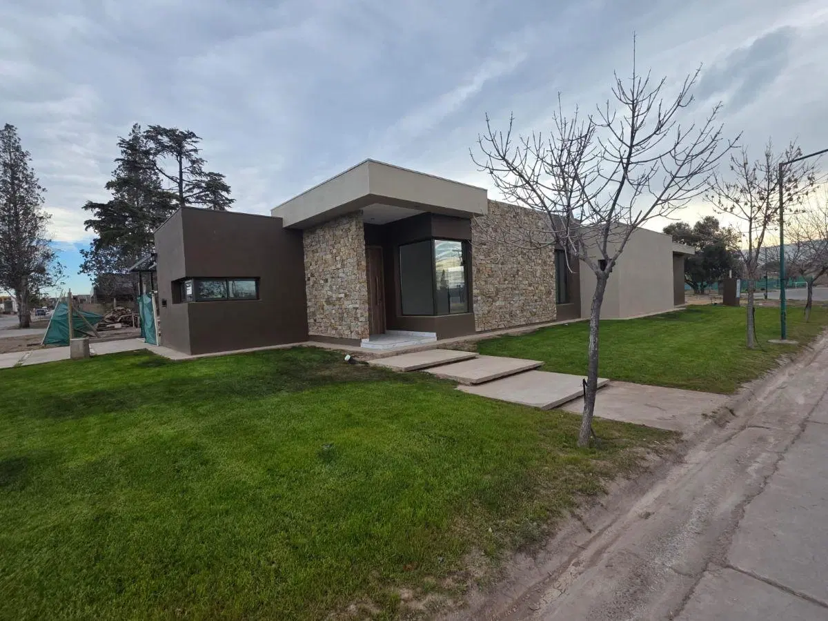 Capital Prop Vende Casa a estrenar en barrio Yrigoyen, Gutiérrez Maipu 2