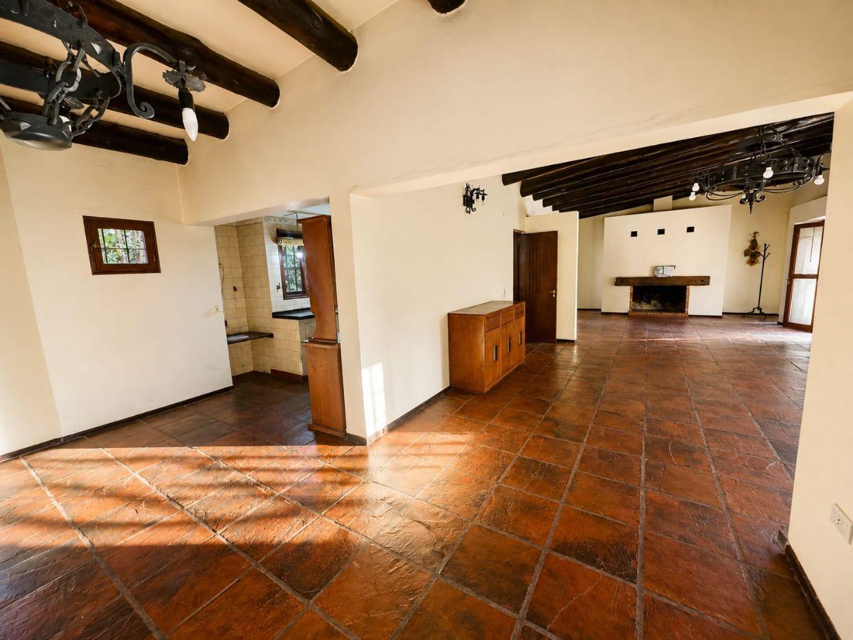 Foto de CAPITAL PROP! VENDE (JIG) Casa, Gran Oportunidad Calle Guardia Vieja, imagen 4