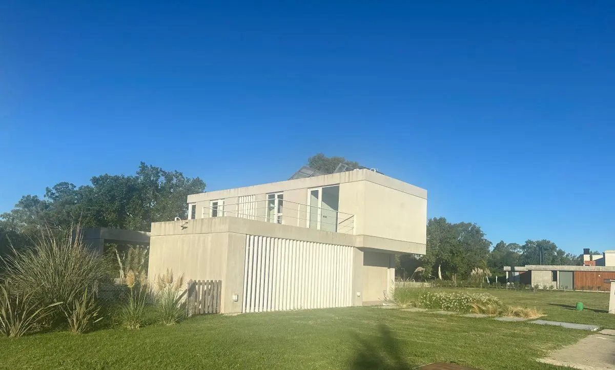 Moderna casa a estrenar- Greenville-VENTA O ALQUILER. 2