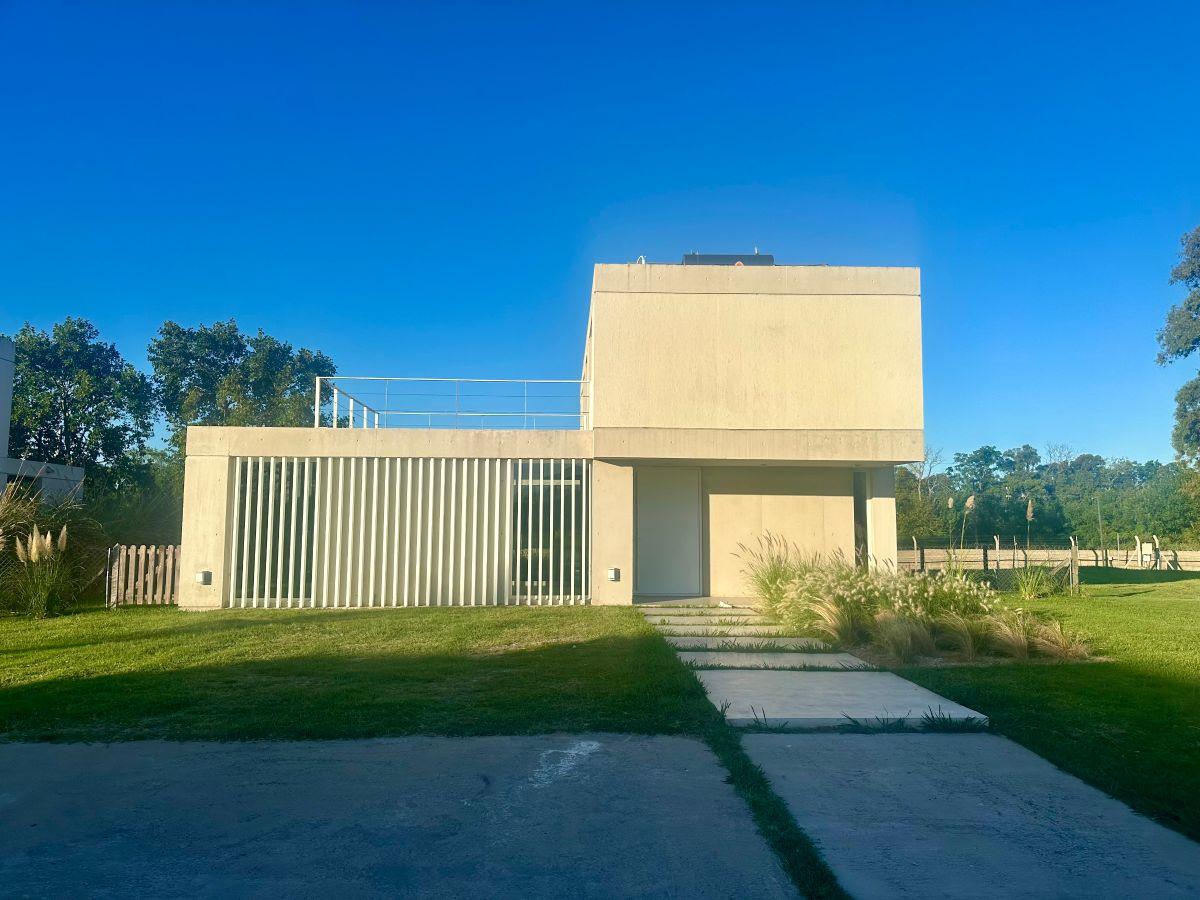 Casa estilo moderna - A estrenar - Greenville- VENTA O ALQUILER