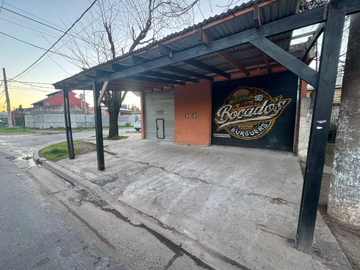 LOCAL COMERCIAL EN EZEIZA 3