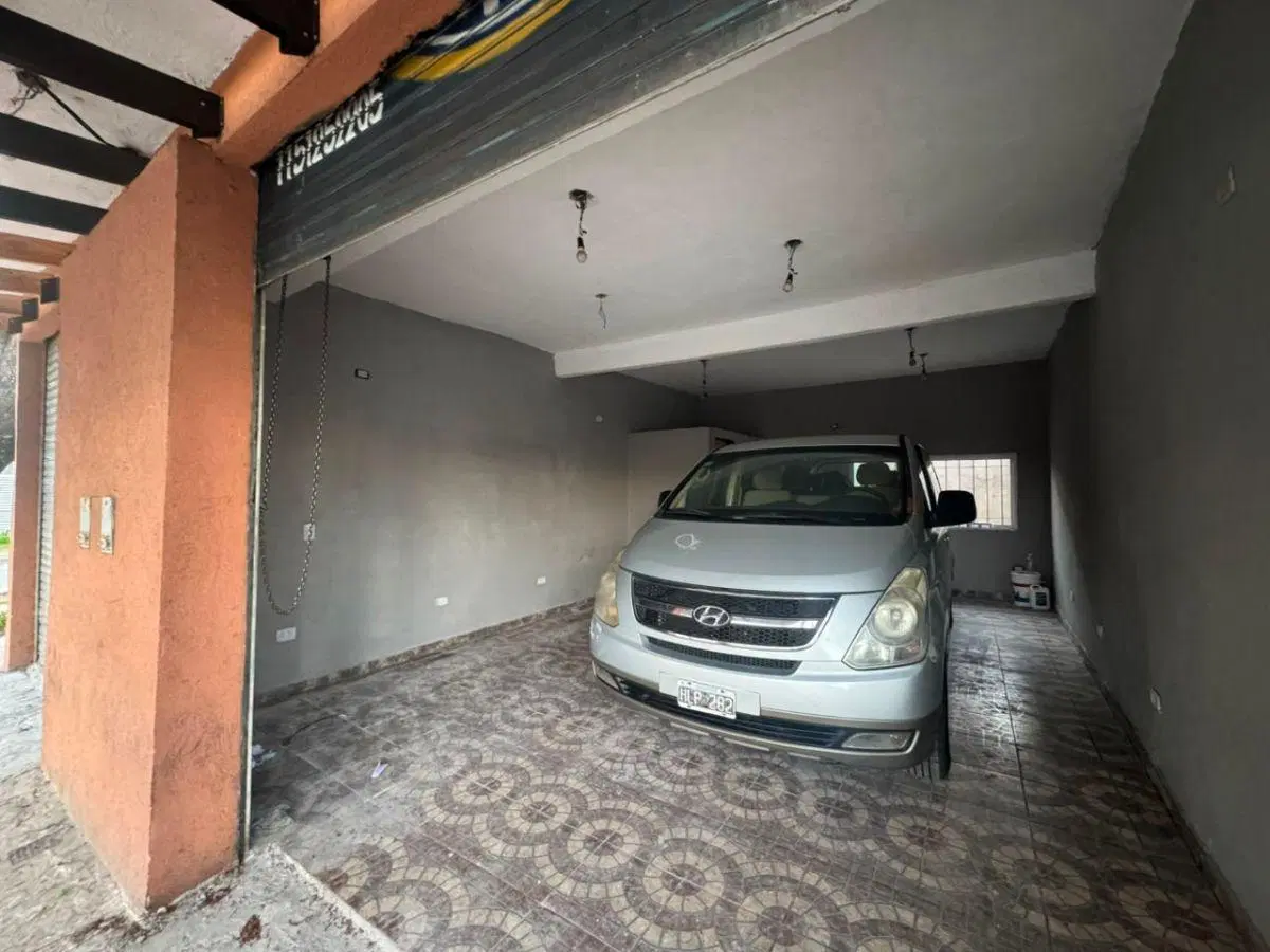 LOCAL COMERCIAL EN EZEIZA 6