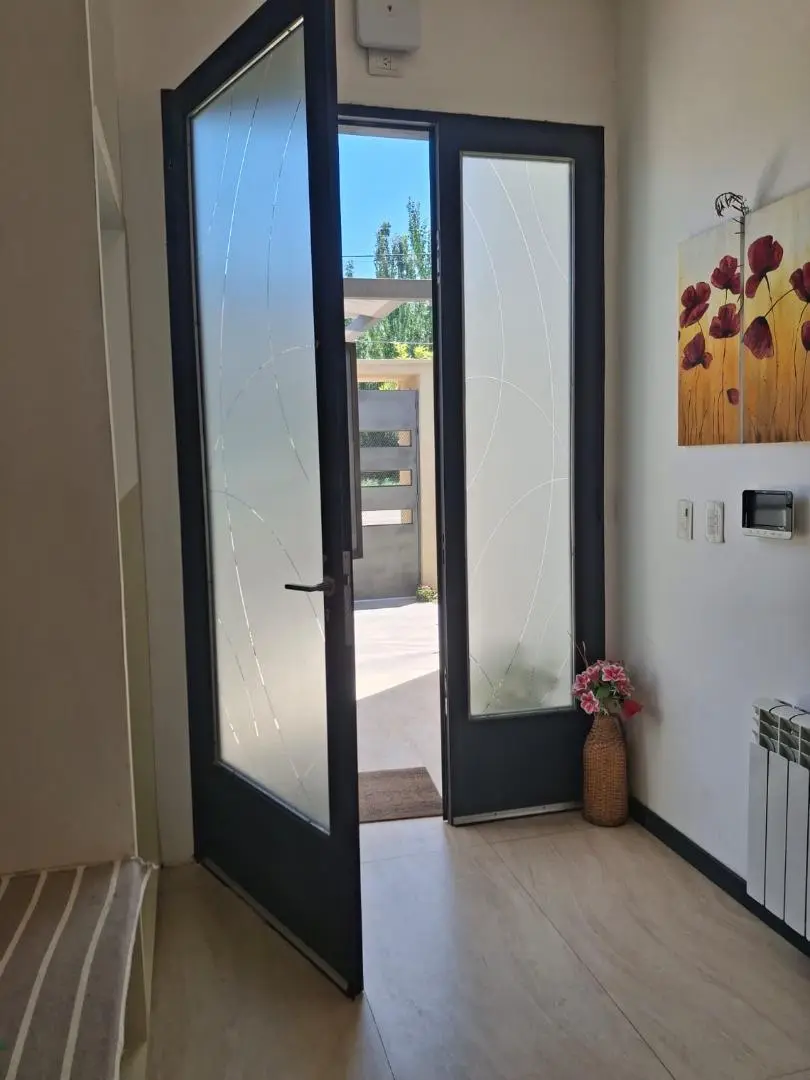 VENTA Casa de tres dormitorios en B°LOS PLATANOS- Cipolletti 3