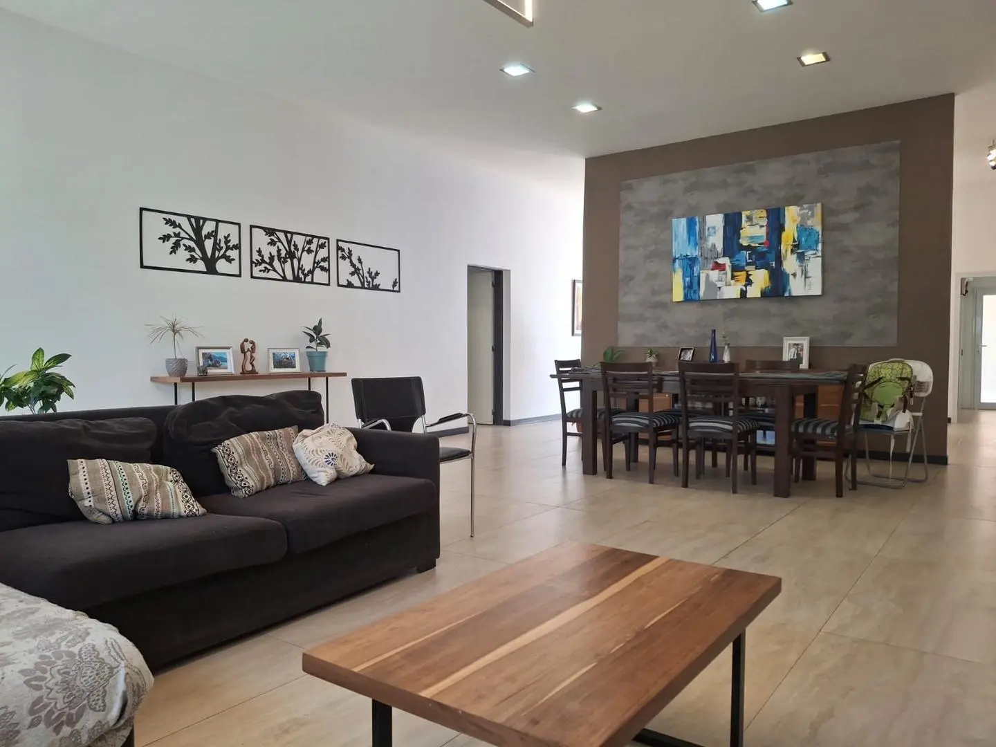 VENTA Casa de tres dormitorios en B°LOS PLATANOS- Cipolletti 4