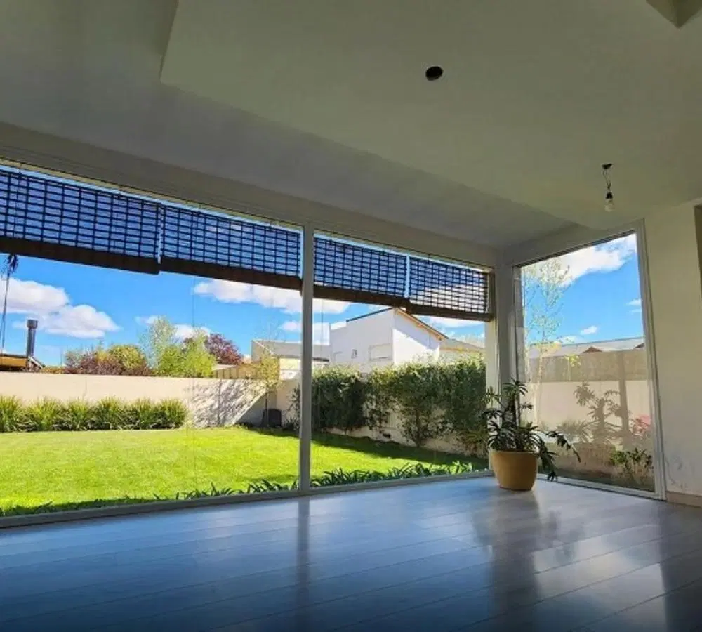 VENTA CASA de tres dormitorios en B° Manzanar - Cipolletti 4