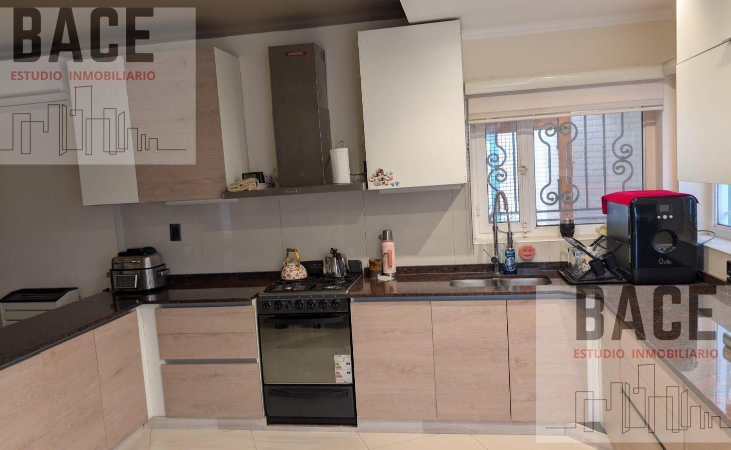 Foto de VENTA de Espectacular Casa en el Centro de Catriel - Rio Negro., imagen 3