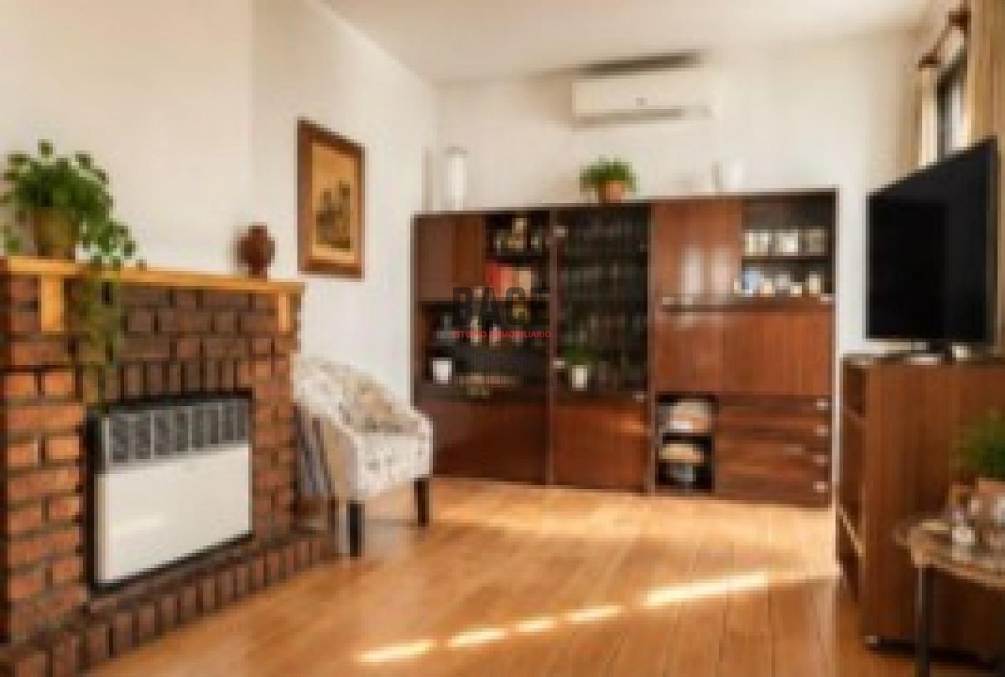Foto de VENTA! Casa Tradicional en Excelente Ubicacion - Neuquen Capital., imagen 3