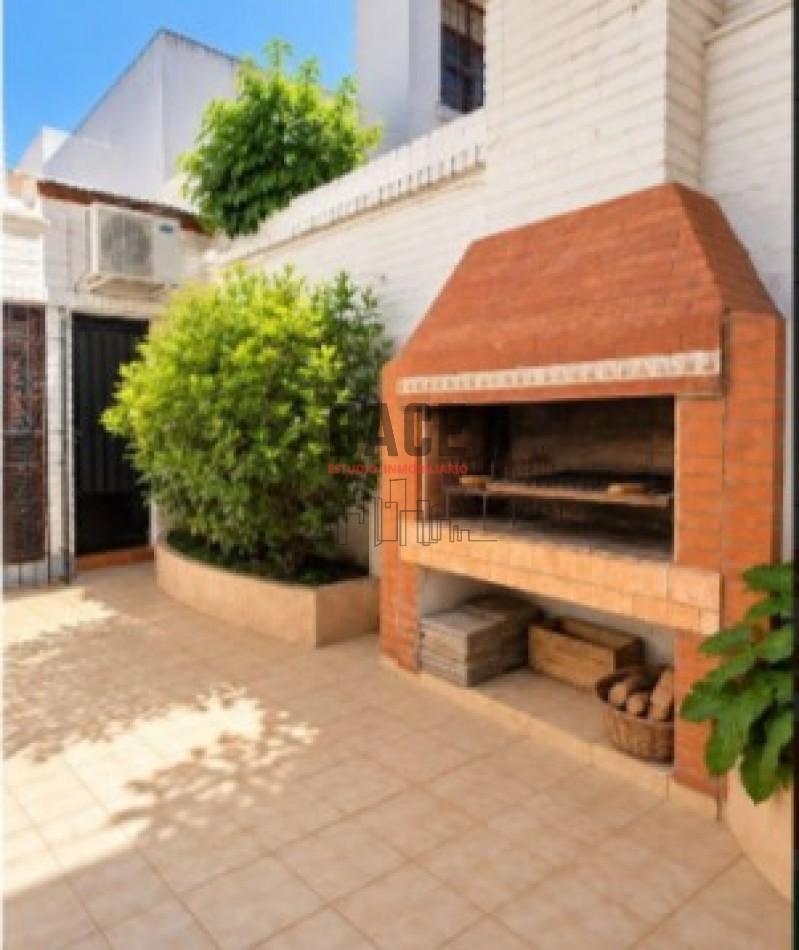 Foto de VENTA! Casa Tradicional en Excelente Ubicacion - Neuquen Capital., imagen 1