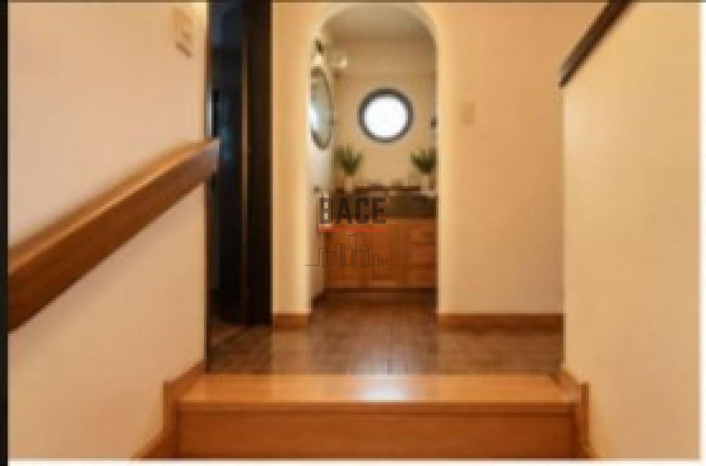 Foto de VENTA! Casa Tradicional en Excelente Ubicacion - Neuquen Capital., imagen 2