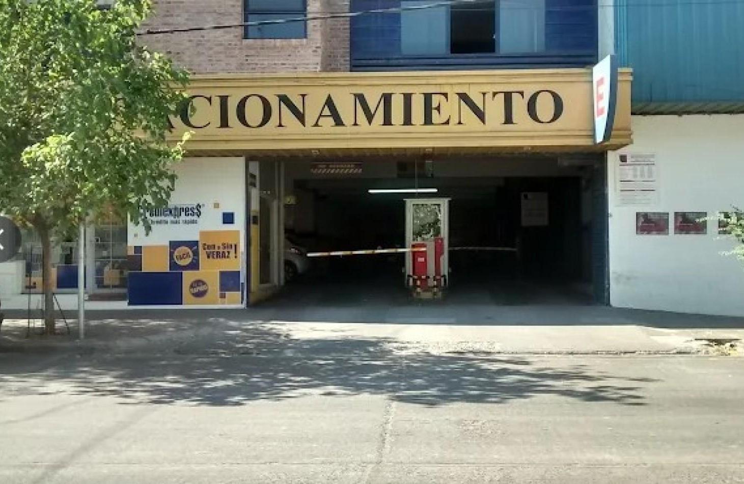 Foto de OPORTUNIDAD!!!! COMPRA DOS COCHERAS EN EL CENTRO DE NEUQUEN CAPITAL!!!, imagen 1