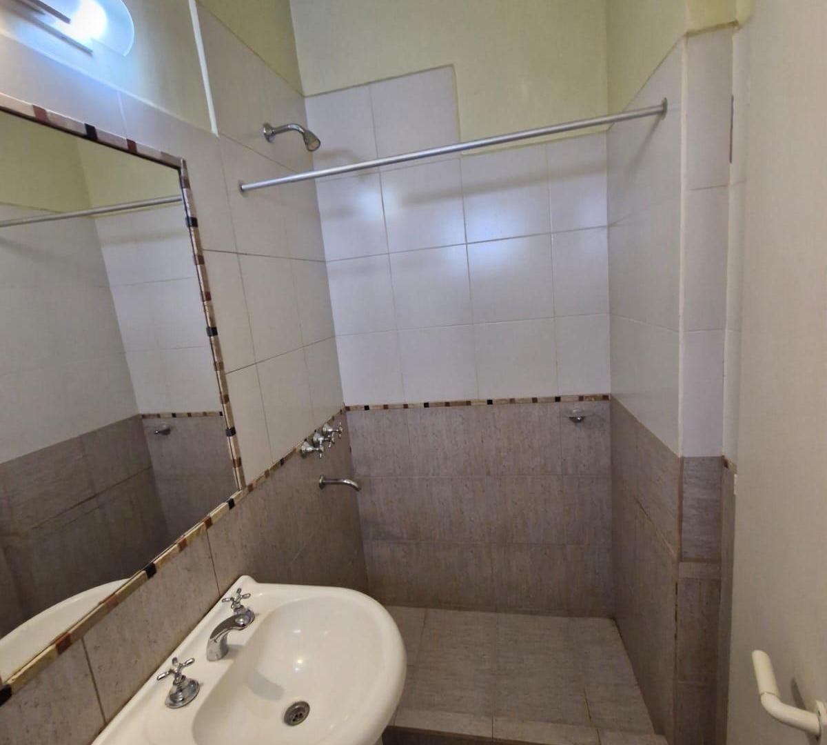 Foto de DEPARTAMENTO CON QUINCHO Y PATIO, imagen 3
