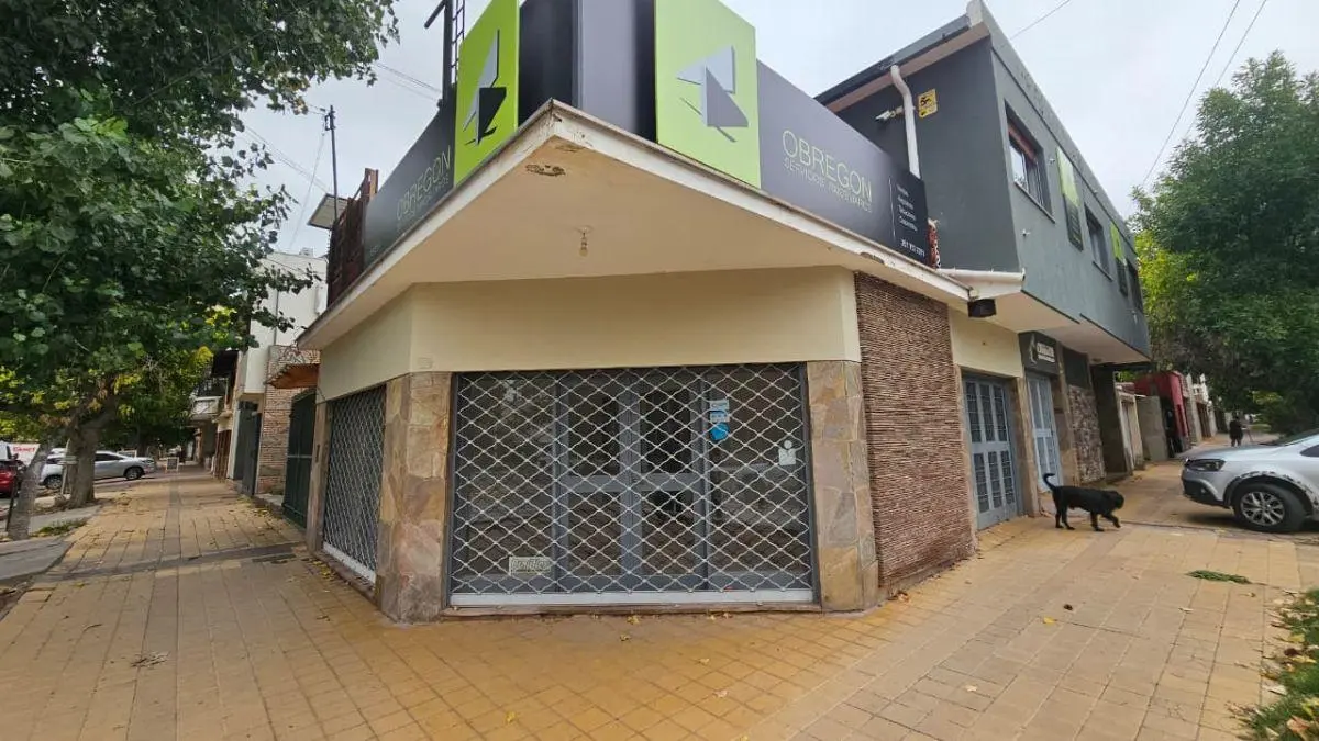 OFICINA ESQUINA EN ALQUILER GODOY CRUZ 3