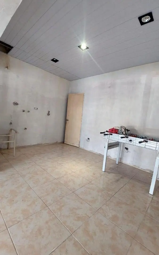 ALQUILER | LOCAL COMERCIAL CALLE CHUQUISACA 1