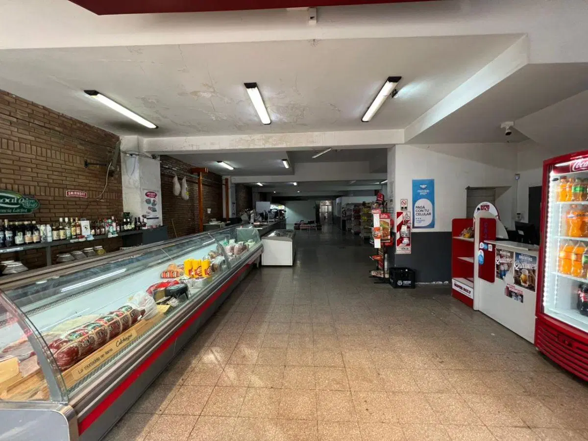LOCAL COMERCIAL EN ALQUILER | GODOY CRUZ 5