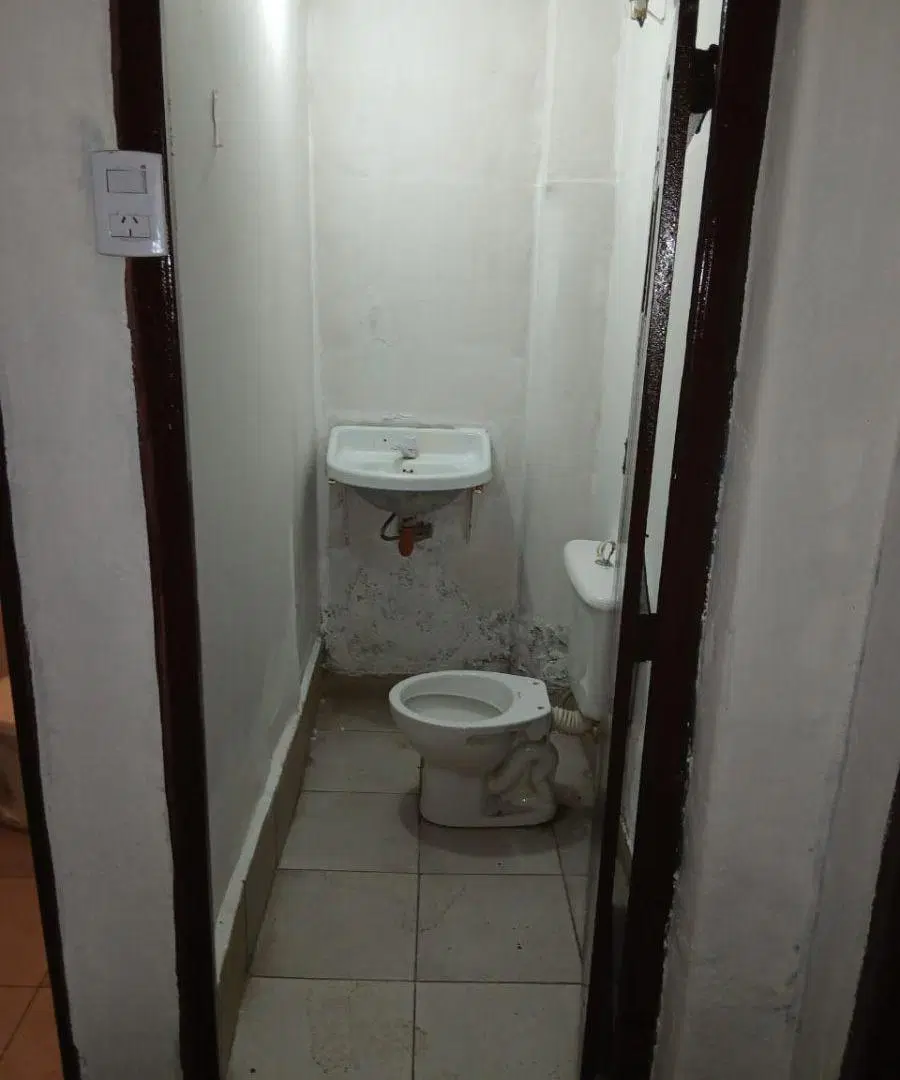 Casa/Local en Barrio Alberdi con RENTA! 8