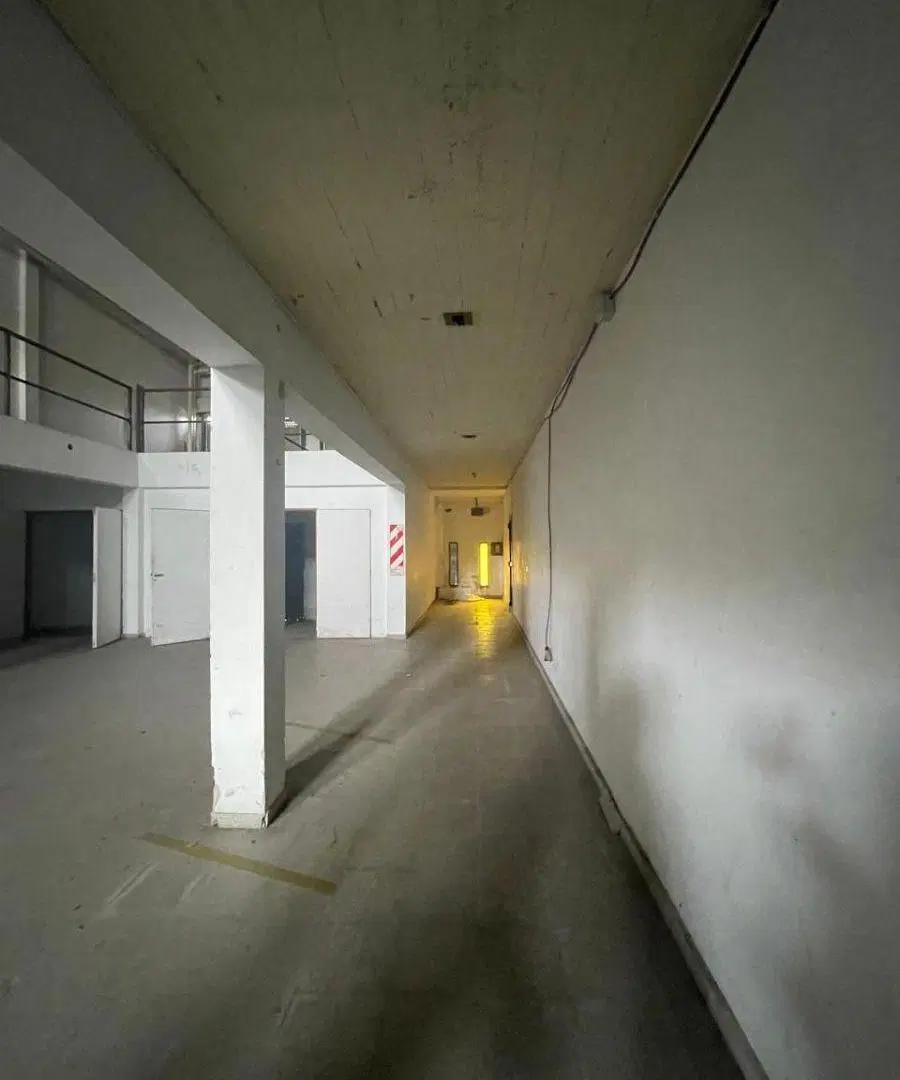 Bodega-Galpón de 1000 m2 en Venta y Alquiler en La Plata 5