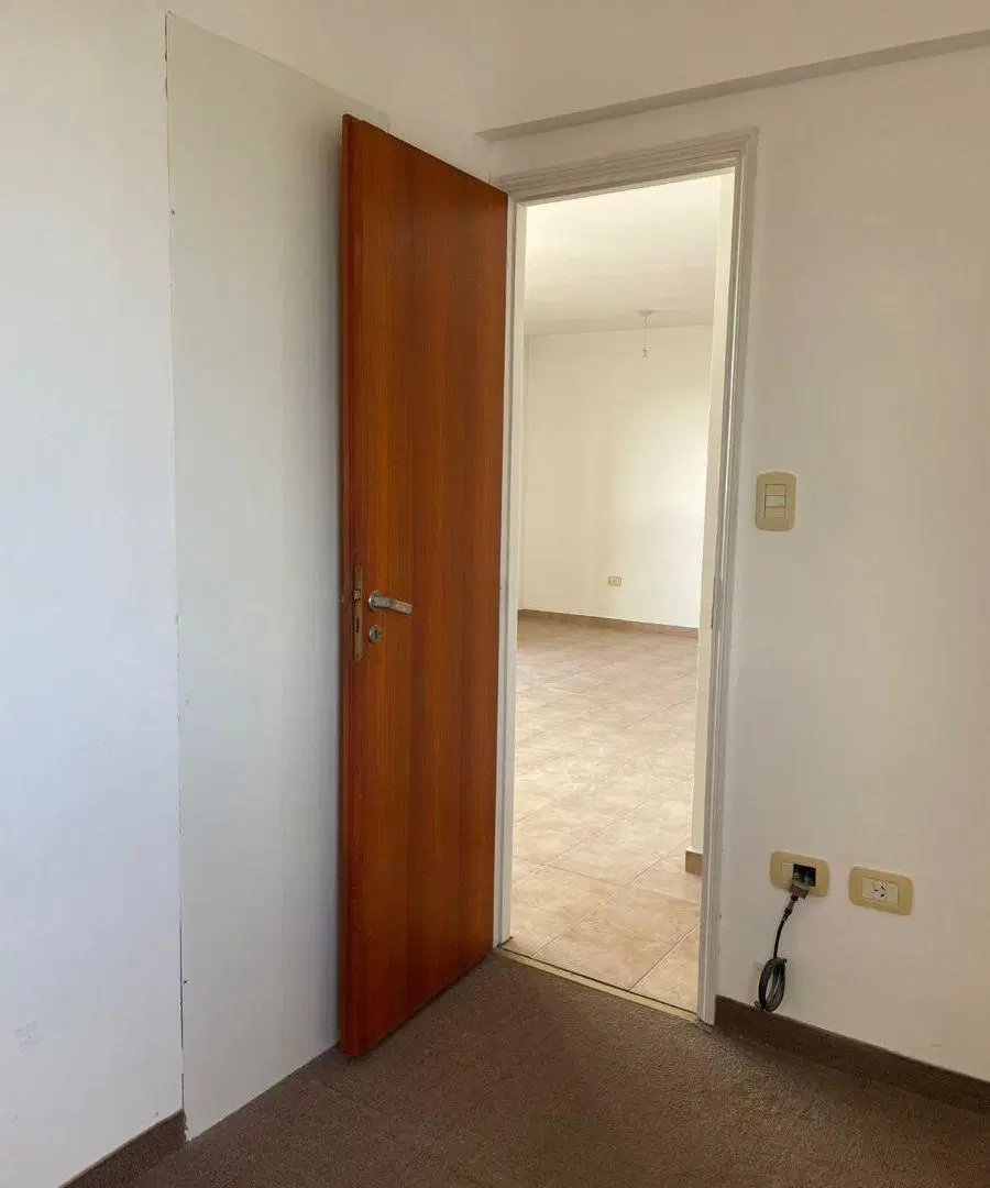 Departamento de 50 m² con 1 habitacion y escritorio en Alquiler, La Plata 2