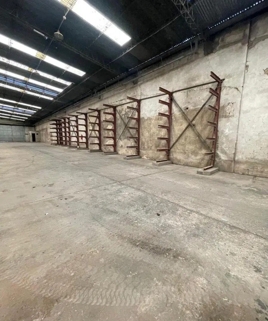 Excelente Galpon de 3000 m² en alquiler en La Plata 3