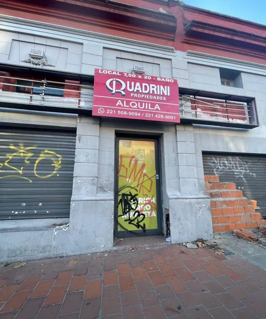 Local comercial de 130 m² en alquiler en La Plata 3