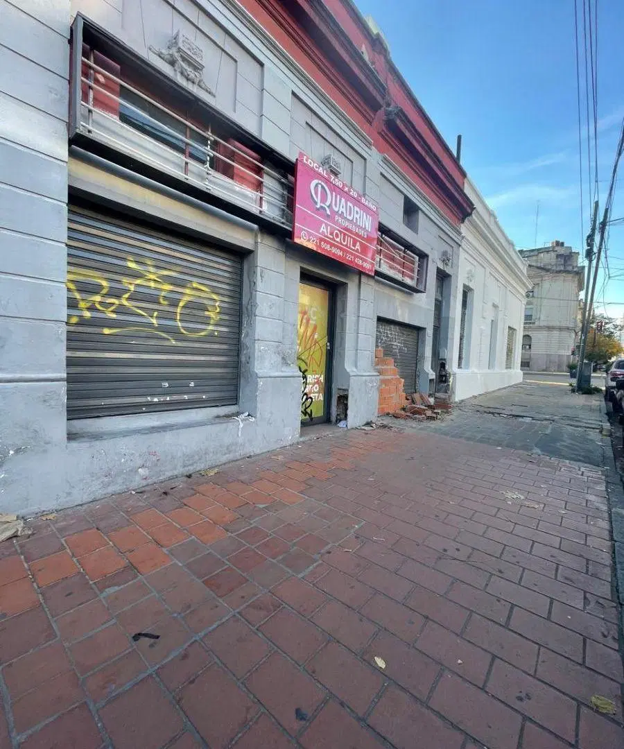 Local comercial de 130 m² en alquiler en La Plata 1