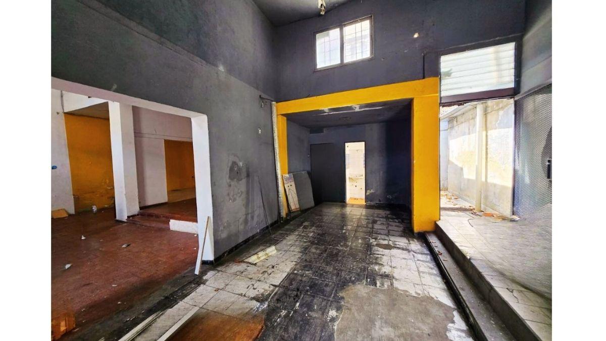 Foto de Local comercial de 130 m² en alquiler en La Plata, imagen 2
