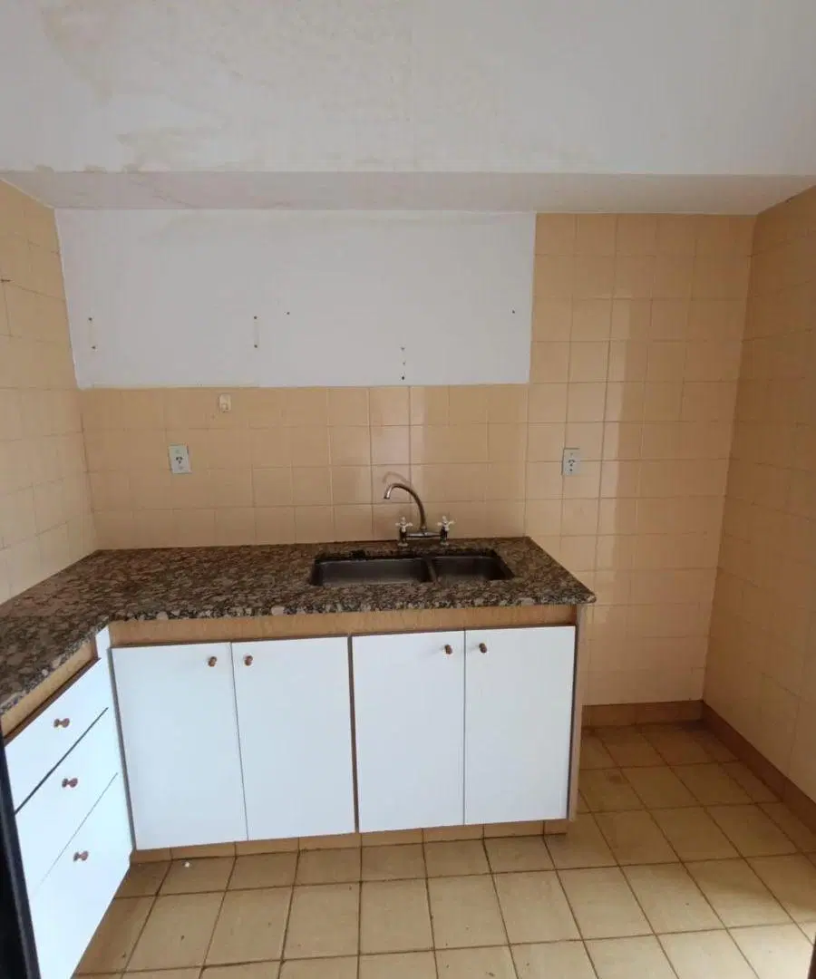 Departamento de 2 dormitorios en venta en La Plata 3