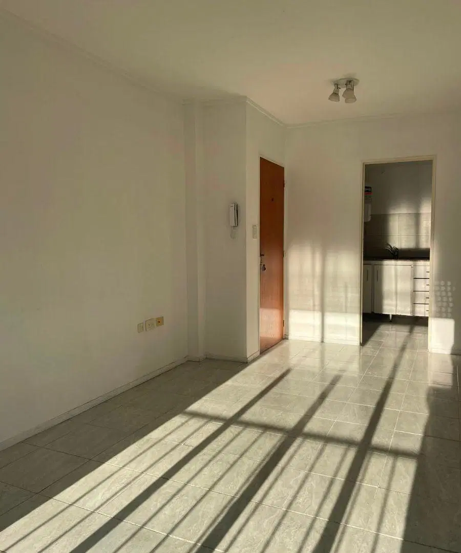 Departamento de 2 dormitorios en alquiler en La Plata 2