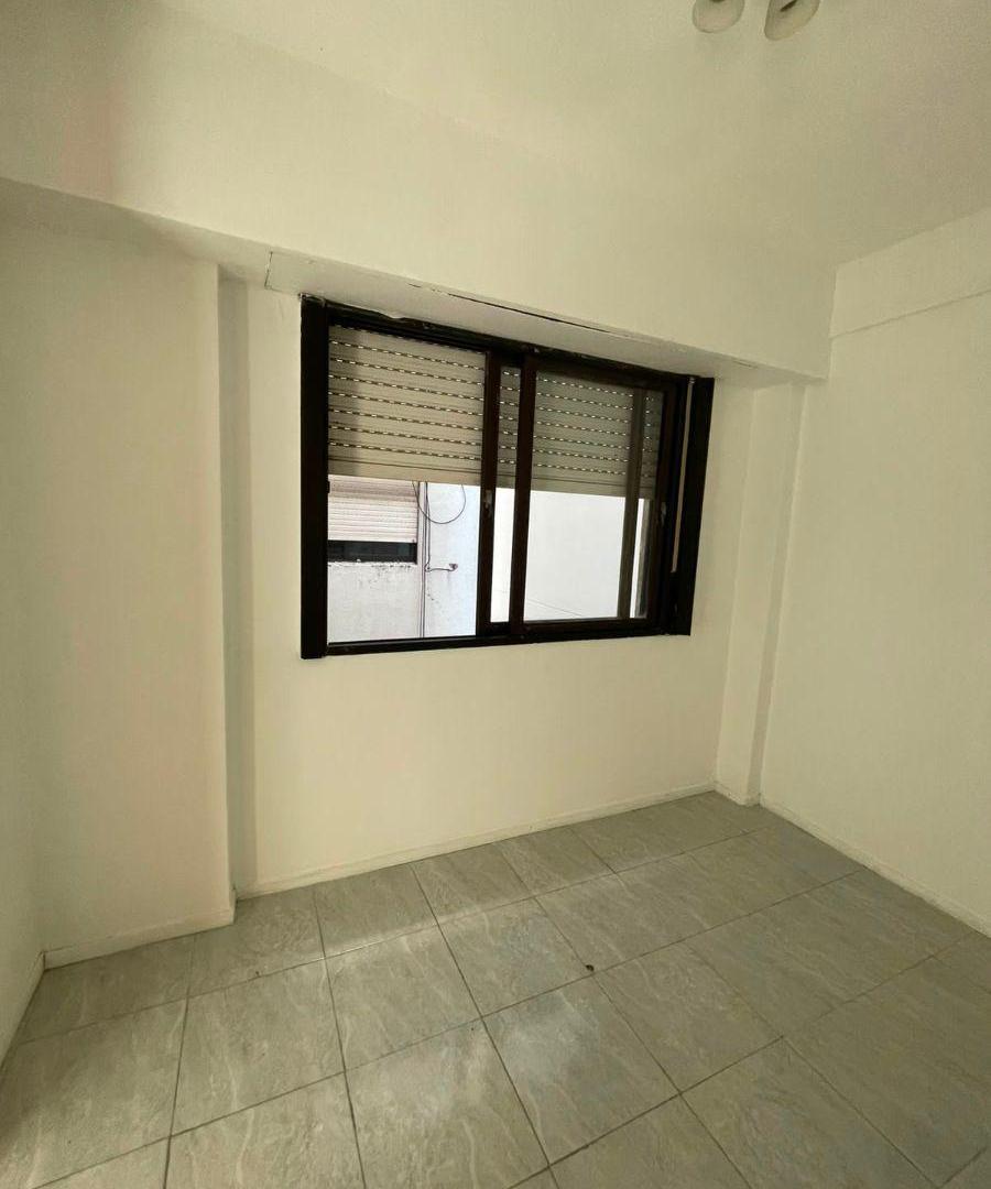 Foto de Departamento quinto piso al frente en alquiler, imagen 4