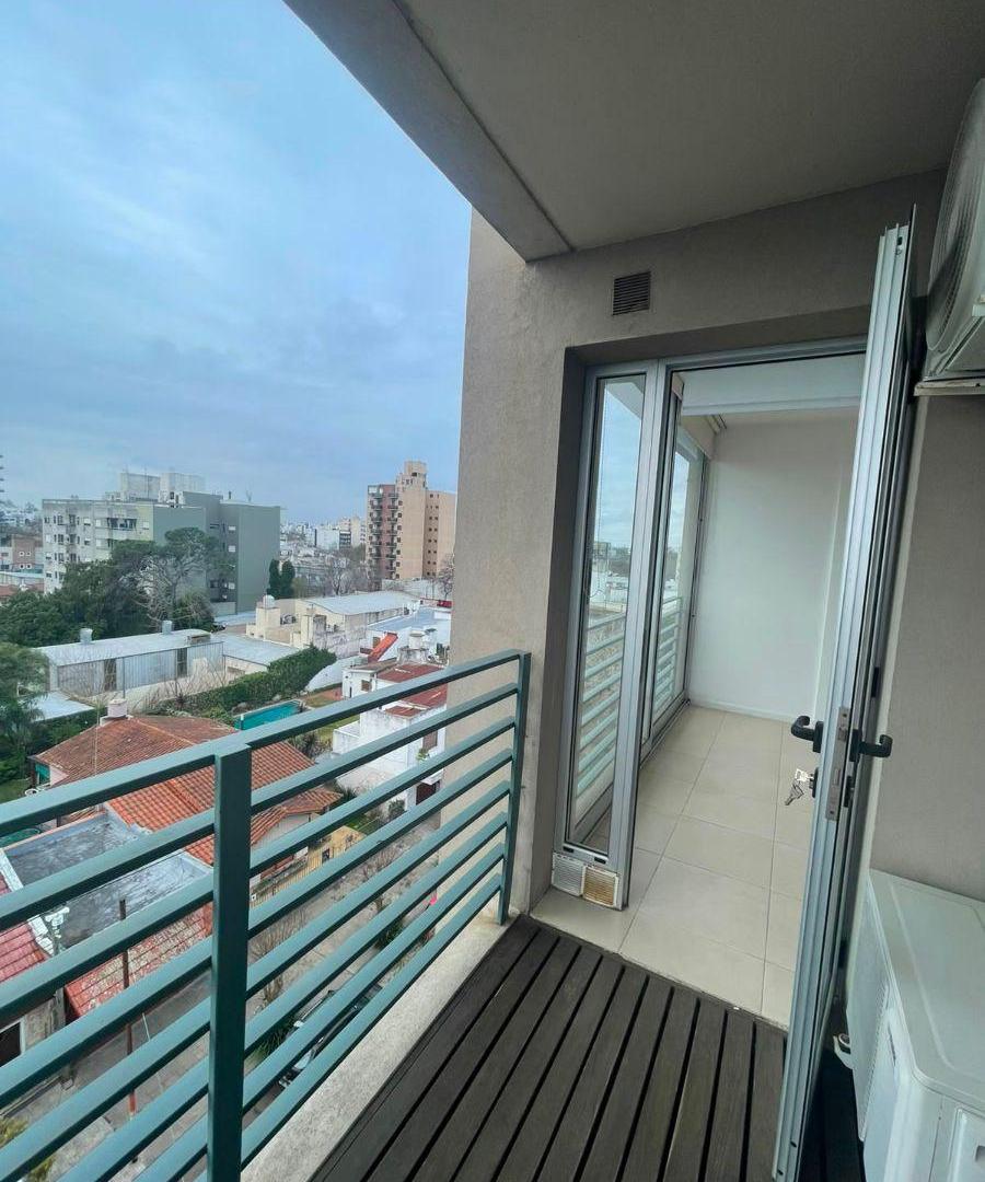 Foto de Departamento de 1 dormitorio con cochera y terraza privada en venta, imagen 1
