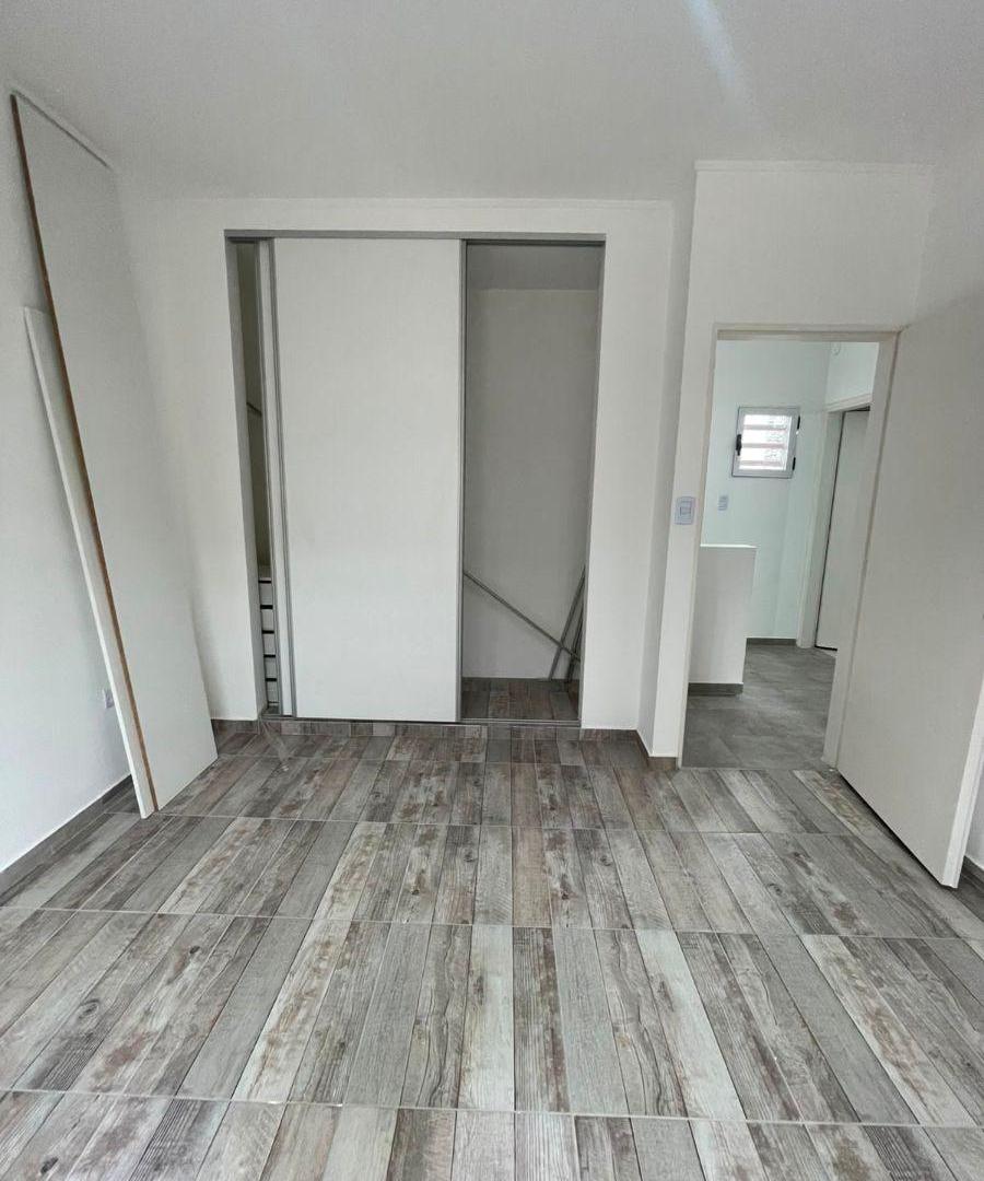 Foto de Departamento de 90 m² con 2 dormitorios en venta en Ringuelet, imagen 1