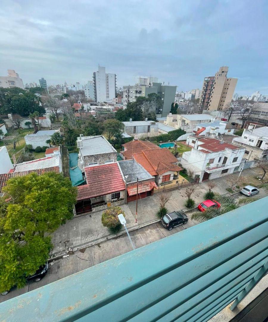 Foto de Departamento de 1 dormitorio con cochera y terraza privada en alquiler, imagen 2