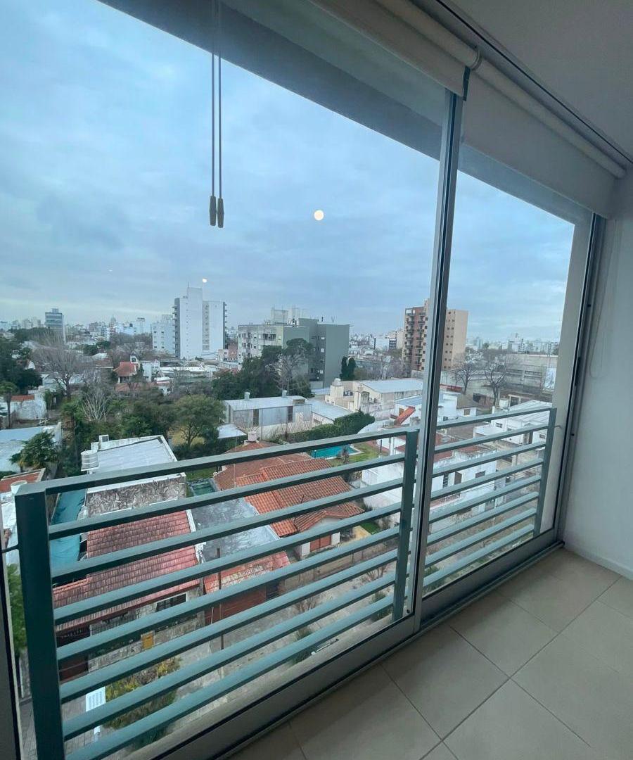 Foto de Departamento de 1 dormitorio con cochera y terraza privada en alquiler, imagen 3