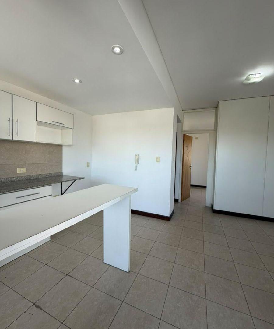 Foto de Departamento en alquiler en La Plata, imagen 5