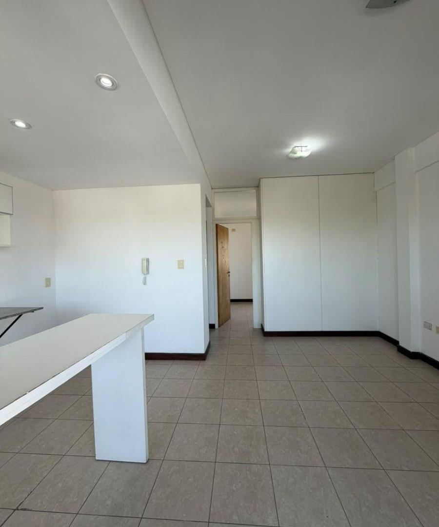 Foto de Departamento en alquiler en La Plata, imagen 1