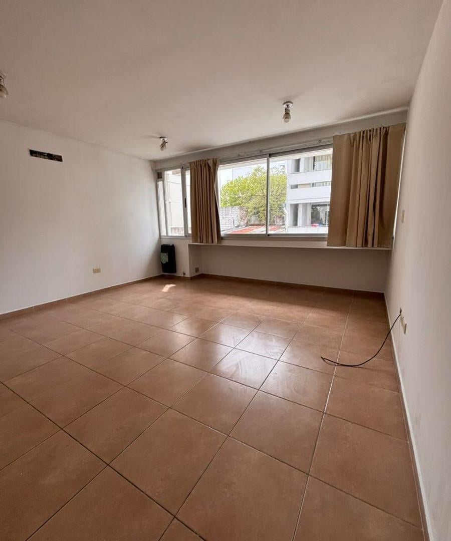 Foto de monoambiente en venta en La Plata, imagen 3