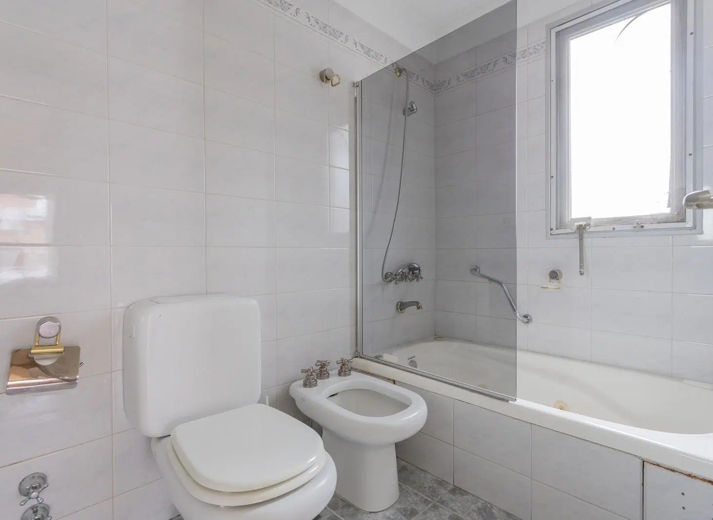 Venta. Departamento. Laprida y Arenales. Barrio Norte. Piscina. SUM. Cochera y baulera 3