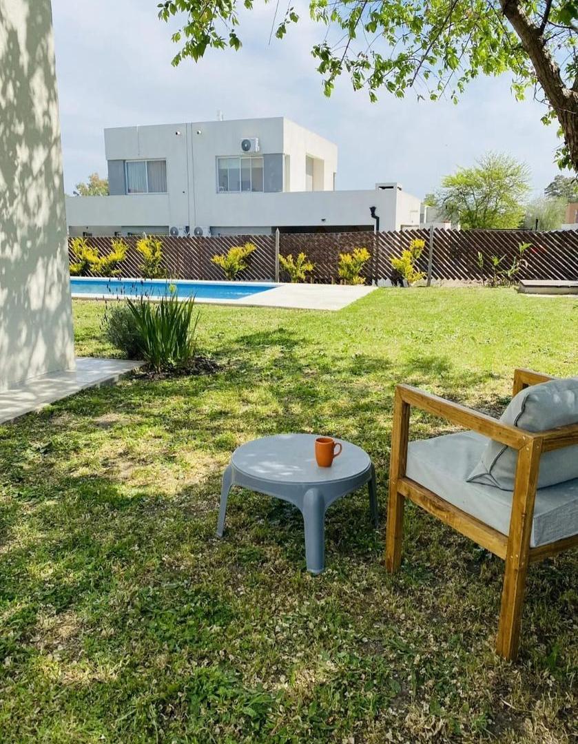 Foto de Venta | Casa en Pilar Del Este | 350 metros de terreno | 4 amb | Piscina | Jardin | Oportunidad |, imagen 3